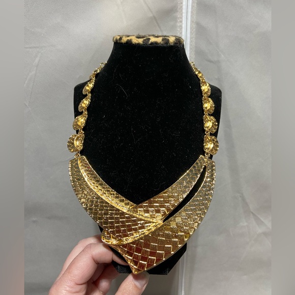 India Inspired Wedding Jewelry. Gold Tone Necklace and Adjustable Ring - Picture 2 of 7